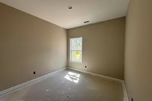 237 Rough Rdg Trl, Aberdeen, NC 28315 - Photo 5