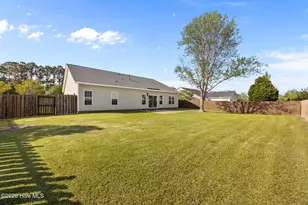 102 Blackheath Dr, New Bern, NC 28560 - Photo 5