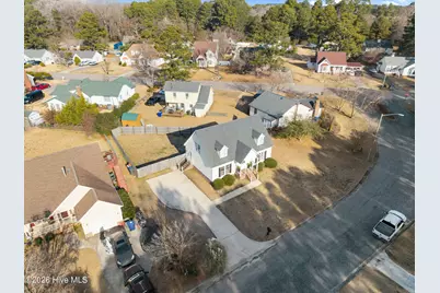 905 Autumn Drive, Greenville, NC 27834 - Photo 7