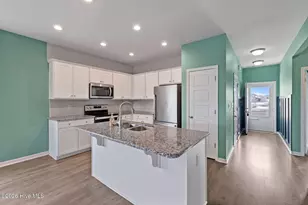 643 Sturgeon St, Smithfield, NC 27577 - Photo 5