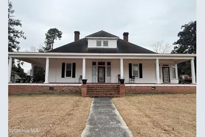 319 McRae Street, Laurinburg, NC 28352 - Photo 1