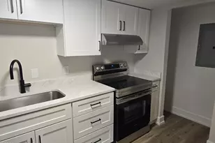 500 Umstead Dr, Chapel Hill, NC 27516 - Photo 15