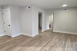 500 Umstead Dr, Chapel Hill, NC 27516 - Photo 11