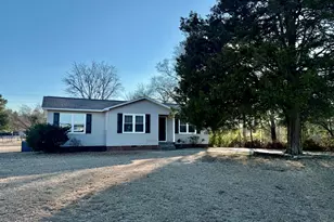 103 Ellenton Ave, Hamlet, NC 28345 - Photo 1