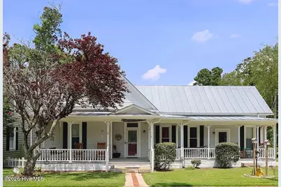 112 W Foy Street, Richlands, NC 28574 - Photo 1