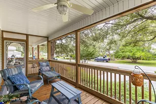 104 NE 40th St, Oak Island, NC 28465 - Photo 9