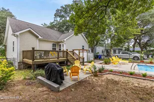 104 NE 40th St, Oak Island, NC 28465 - Photo 43