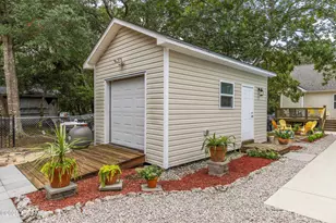 104 NE 40th St, Oak Island, NC 28465 - Photo 51