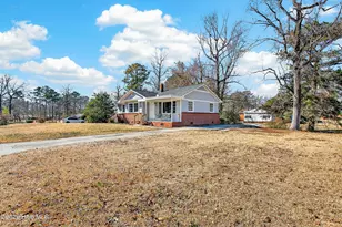 209 Cardinal Rd, Jacksonville, NC 28546 - Photo 3
