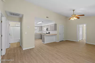 109 Gladiola Drive, New Bern, NC 28562 - Photo 9