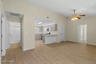 109 Gladiola Dr, New Bern, NC 28562 - Photo 9