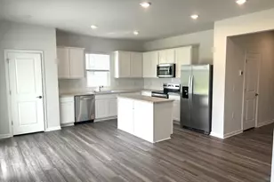 710 Tahoe Ridge Dr SE, Leland, NC 28451 - Photo 3