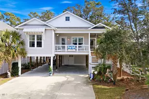 214 NE 35th St, Oak Island, NC 28465 - Photo 1