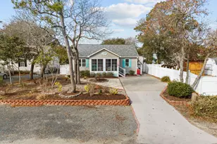 165 NE 5th St, Oak Island, NC 28465 - Photo 3