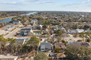 165 NE 5th St, Oak Island, NC 28465 - Photo 5