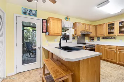 104 Elm Court, Pine Knoll Shores, NC 28512 - Photo 5