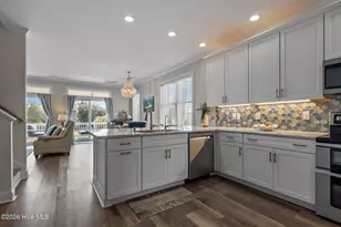 10522 Island Cir, Emerald Isle, NC 28594 - Photo 9