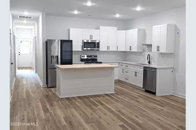 1009 High Point Avenue SW, Calabash, NC 28467 - Photo 3