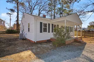 810 N Lee St, Whiteville, NC 28472 - Photo 47