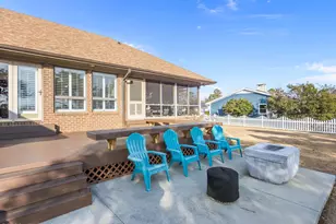 200 Pelican Dr, Newport, NC 28570 - Photo 53