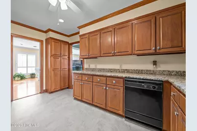 200 Pelican Drive, Newport, NC 28570 - Photo 29