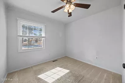 323 Cardinal Road, Jacksonville, NC 28546 - Photo 9