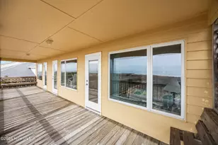 1289 Ocean Blvd W, Holden Beach, NC 28462 - Photo 35