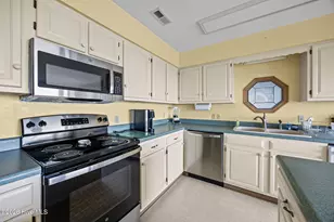 1289 Ocean Blvd W, Holden Beach, NC 28462 - Photo 11