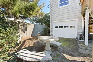 714 Ocean Blvd, Topsail Beach, NC 28445 - Photo 5