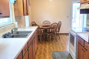 735 W Philadelphia Ave, Pinebluff, NC 28373 - Photo 3