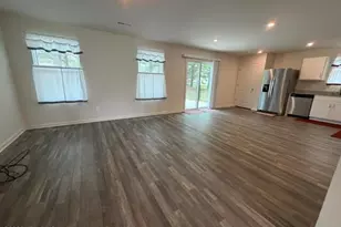 2142 Carriage Dr, Kinston, NC 28504 - Photo 11