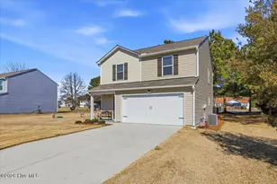 2142 Carriage Dr, Kinston, NC 28504 - Photo 3