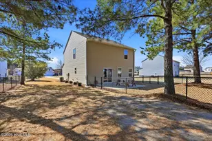 2142 Carriage Dr, Kinston, NC 28504 - Photo 5