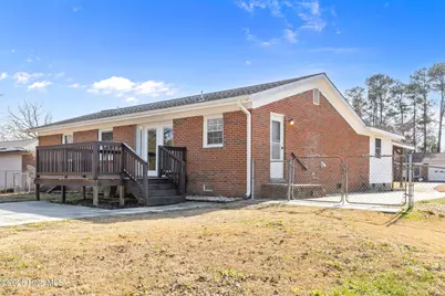 29 Berkshire Drive, Jacksonville, NC 28546 - Photo 5