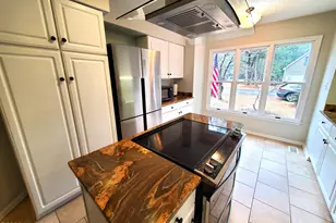 108 Fern Ct, Pine Knoll Shores, NC 28512 - Photo 9