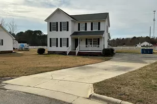 105 Carriage Ct, Dunn, NC 28334 - Photo 5