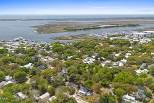 210 W West St, Southport, NC 28461 - Photo 57