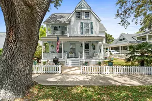 210 W West St, Southport, NC 28461 - Photo 65