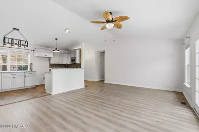 2806 Cornell Court, La Grange, NC 28551 - Photo 5