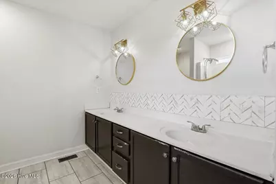 2806 Cornell Court, La Grange, NC 28551 - Photo 17