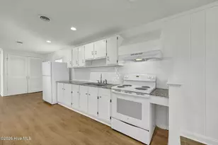 124 Ocean View Ave, Kure Beach, NC 28449 - Photo 11