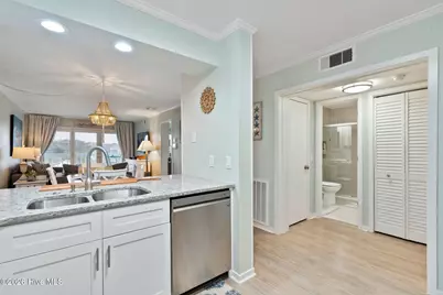 400 Virginia Avenue #Unit 204b, Carolina Beach, NC 28428 - Photo 13