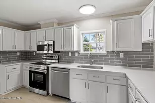 190 Pickett Cir, Vass, NC 28394 - Photo 5