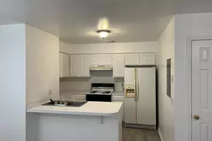 2810 Mulberry Ln, Greenville, NC 27858 - Photo 7