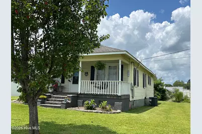 1304 Stallings Parkway, New Bern, NC 28562 - Photo 1