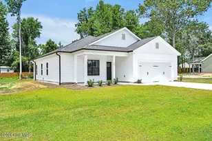 305 Riva Ridge, Burgaw, NC 28425 - Photo 3
