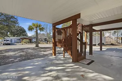 140 NE 18th Street, Oak Island, NC 28465 - Photo 5