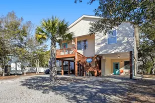140 NE 18th St, Oak Island, NC 28465 - Photo 3