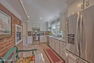 163 Washington Cir, Wallace, NC 28466 - Photo 3