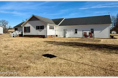 1045 Mascot Lane, Williamston, NC 27892 - Photo 9